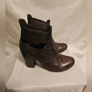 Calleen Cordero Ankle Booties, Dark Brown. Size 7. Leather,  Hand Made in CA